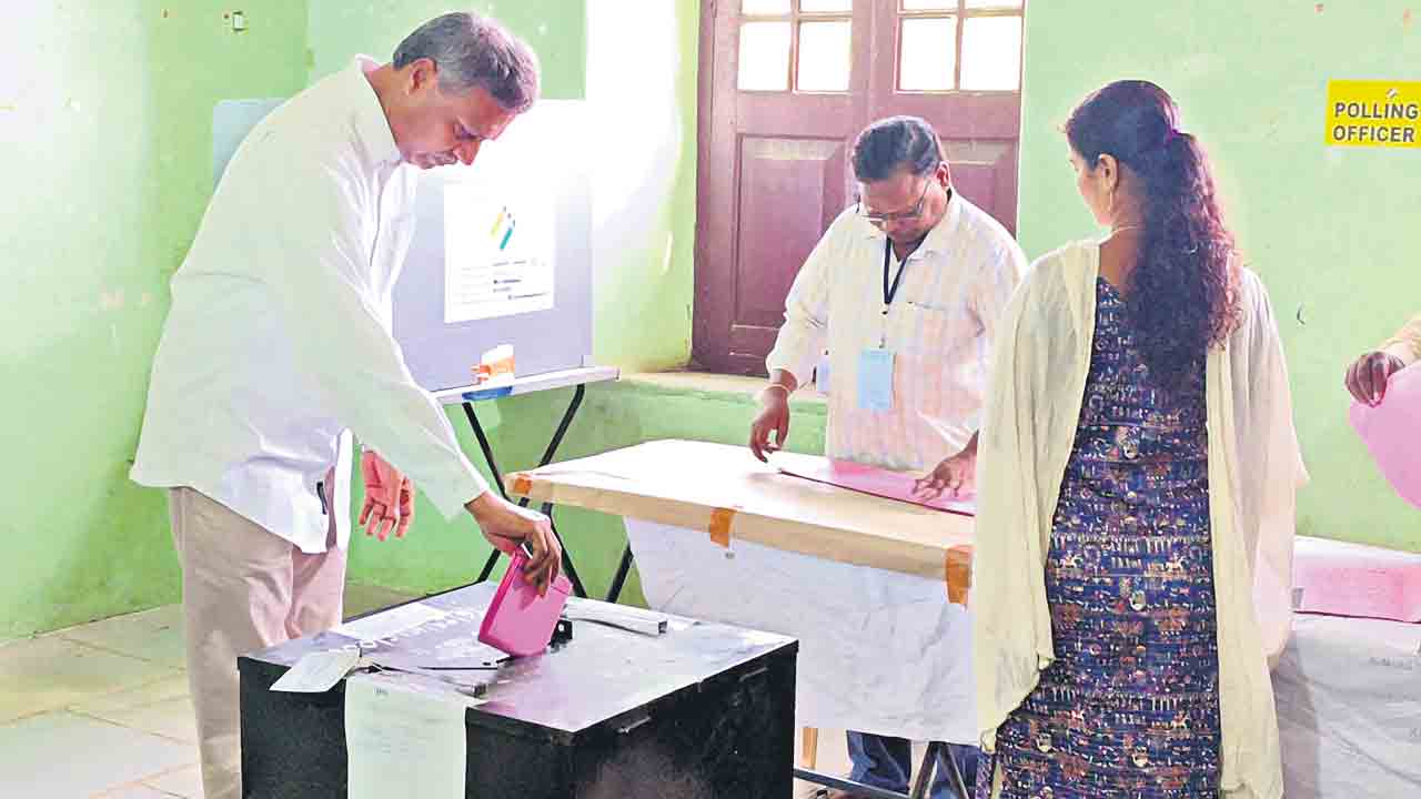 ఎమ్మెల్సీగా రాకేశ్‌రెడ్డి విజయం ఖాయం