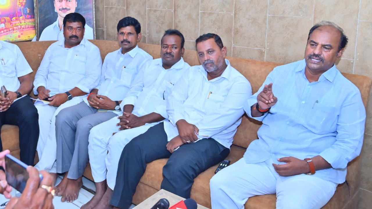 రాష్ట్రంలో తుగ్లక్‌ పాలన