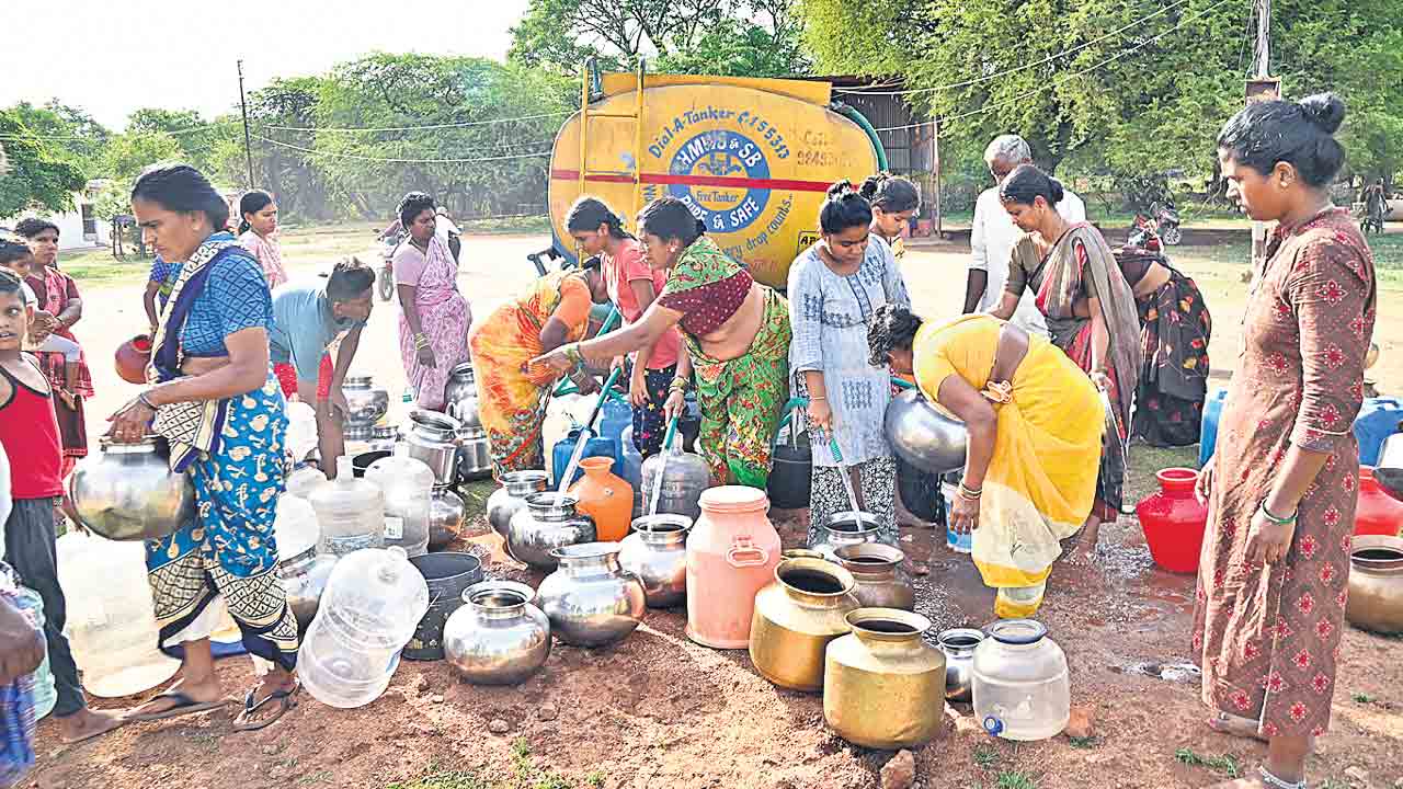 కన్నీటి వ్యథ