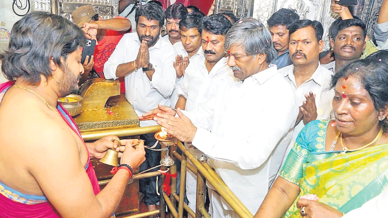 అభివృద్ధిని చూసి ఓట్లేయండి..