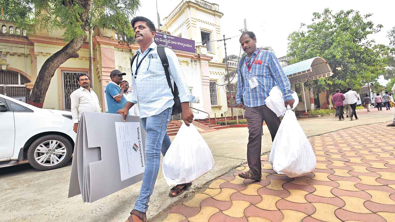 MLC election | పట్టభద్రుల ఎమ్మెల్సీ పోలింగ్‌ నేడు.. 52 మంది అభ్యర్థులు.. 4.63 లక్షల మంది ఓటర్లు