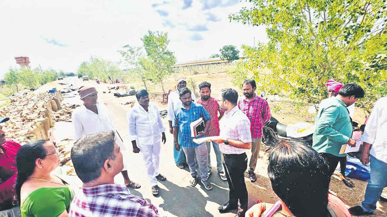 చివరి గింజ వరకు కొంటాం..