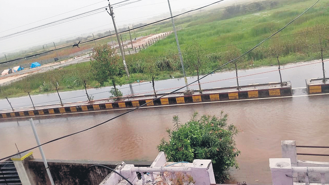 మెదక్‌ జిల్లాలో భారీ వర్షం