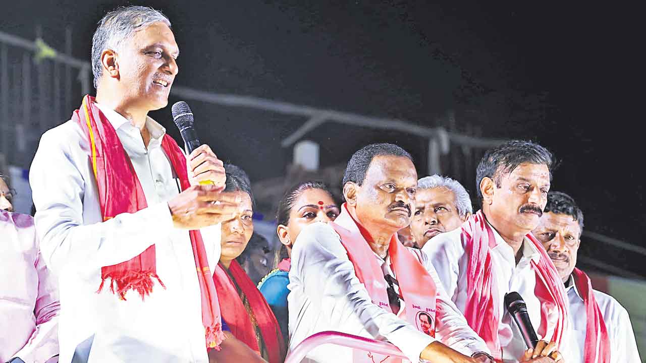 కాంగ్రెస్‌ చేతకాని దద్దమ్మ ప్రభుత్వం