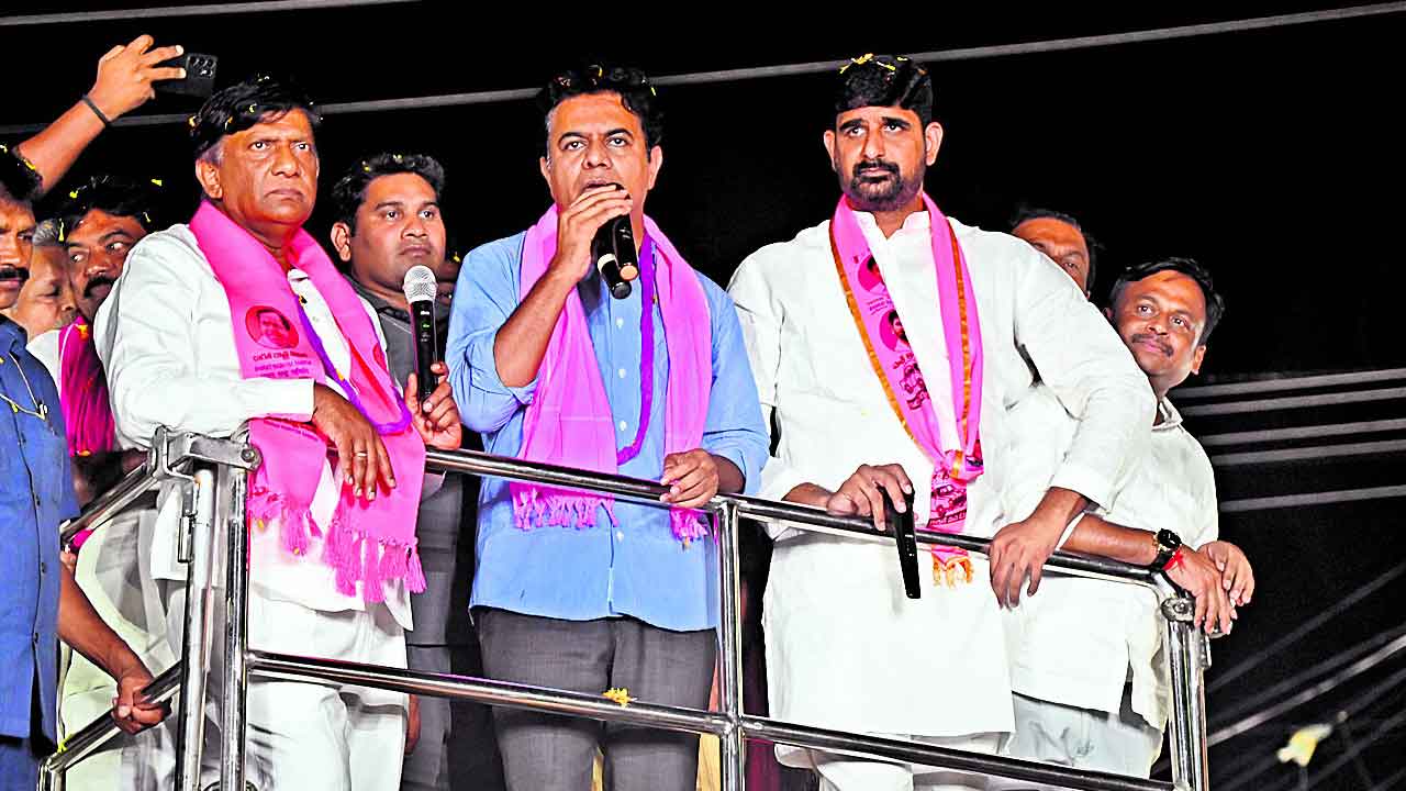 కేసీఆర్‌ ఉన్నప్పుడు బాగున్నదా ఇప్పుడు బాగున్నదా