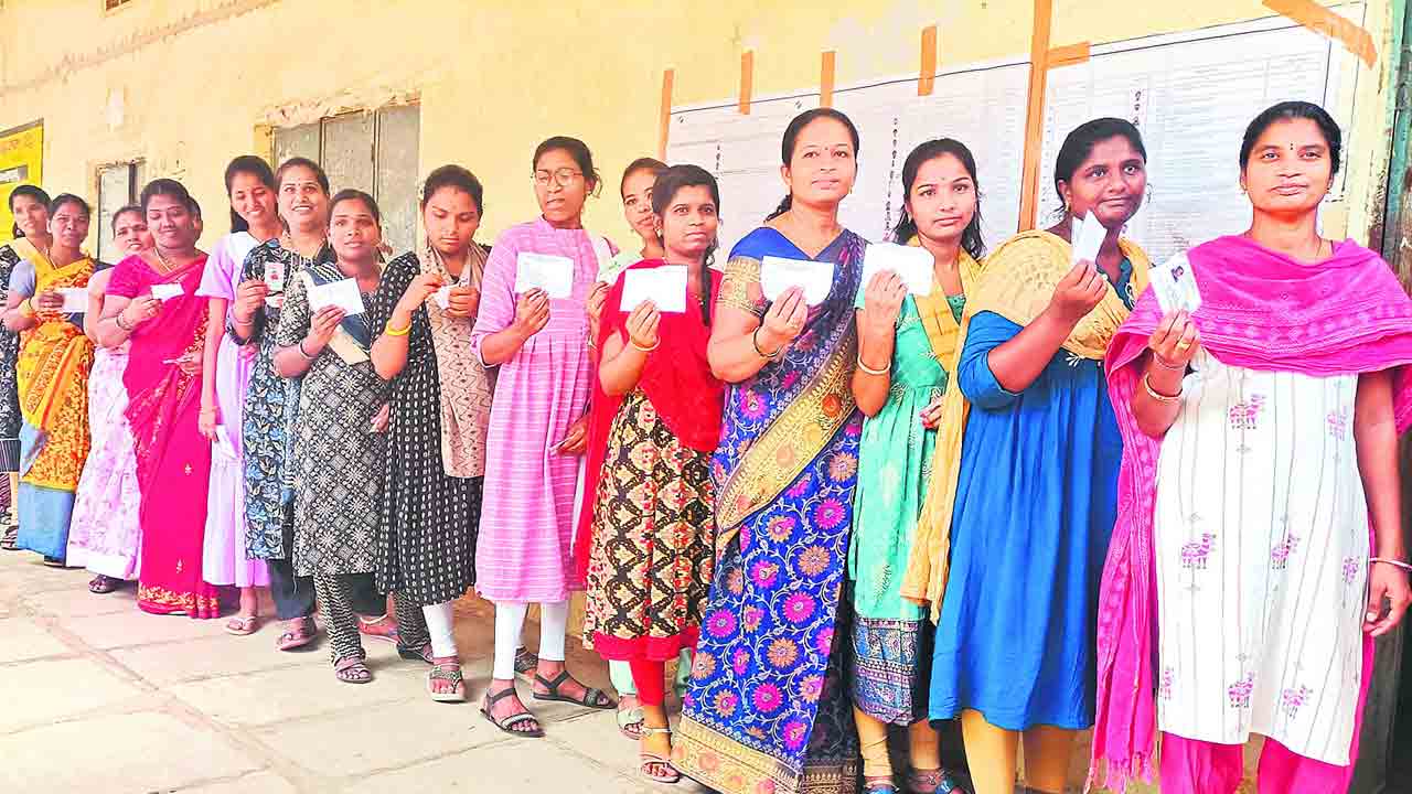 ఓటోత్సాహం..