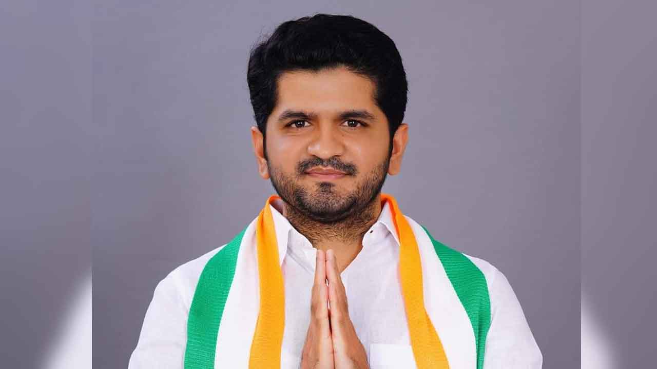 ప్రణవ్‌ తీరుపై కాంగ్రెస్‌ నాయకుల కస్సుబుస్సు