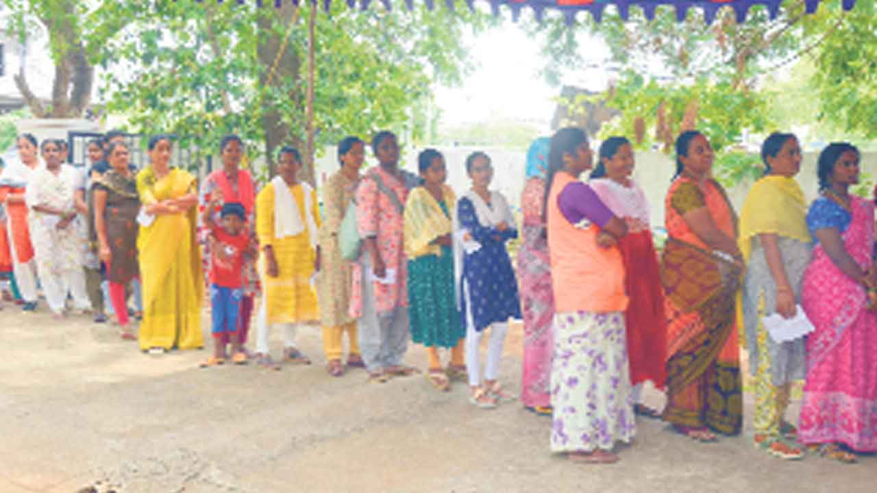 తగ్గిన ఎమ్మెల్సి పోలింగ్