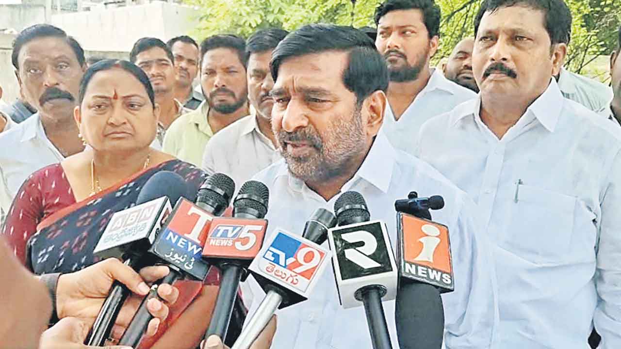 సోనియాకు ఏ హోదాలో ఆహ్వానం?