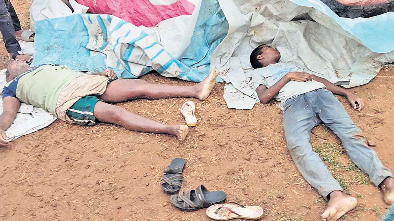 Telangana | వడ్లు ఎత్తి ఉంటే బతికేటోళ్లు!