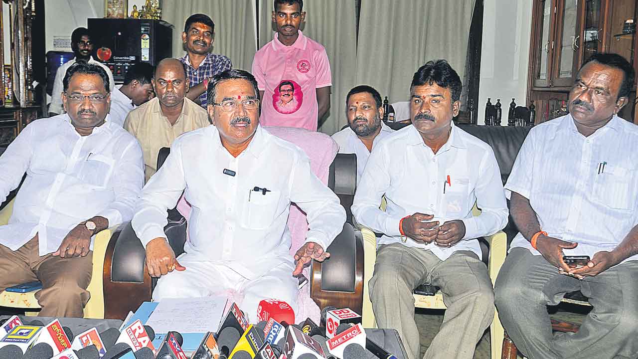 జిల్లాలను రద్దు చేస్తే భస్మీపటలమే