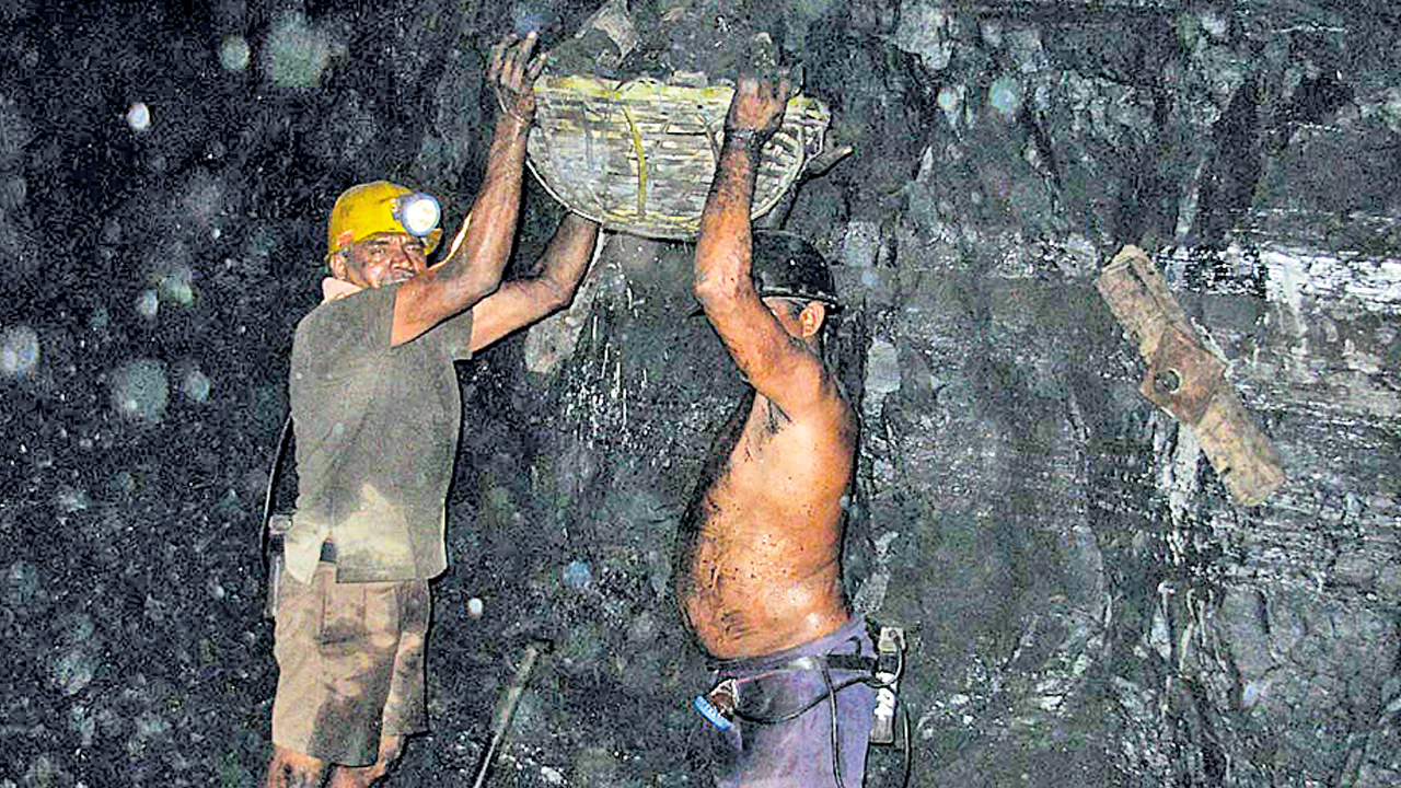 Singareni | వెలుగుల వేణి సింగరేణి.. కేసీఆర్‌ హయాంలో అద్భుత వృద్ధి