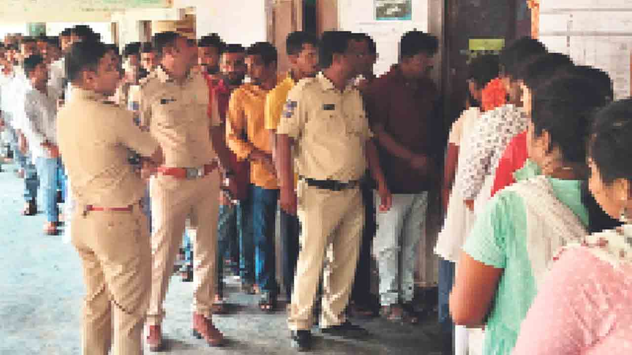 ప్రశాంతంగా ఎమ్మెల్సీ ఉప ఎన్నిక