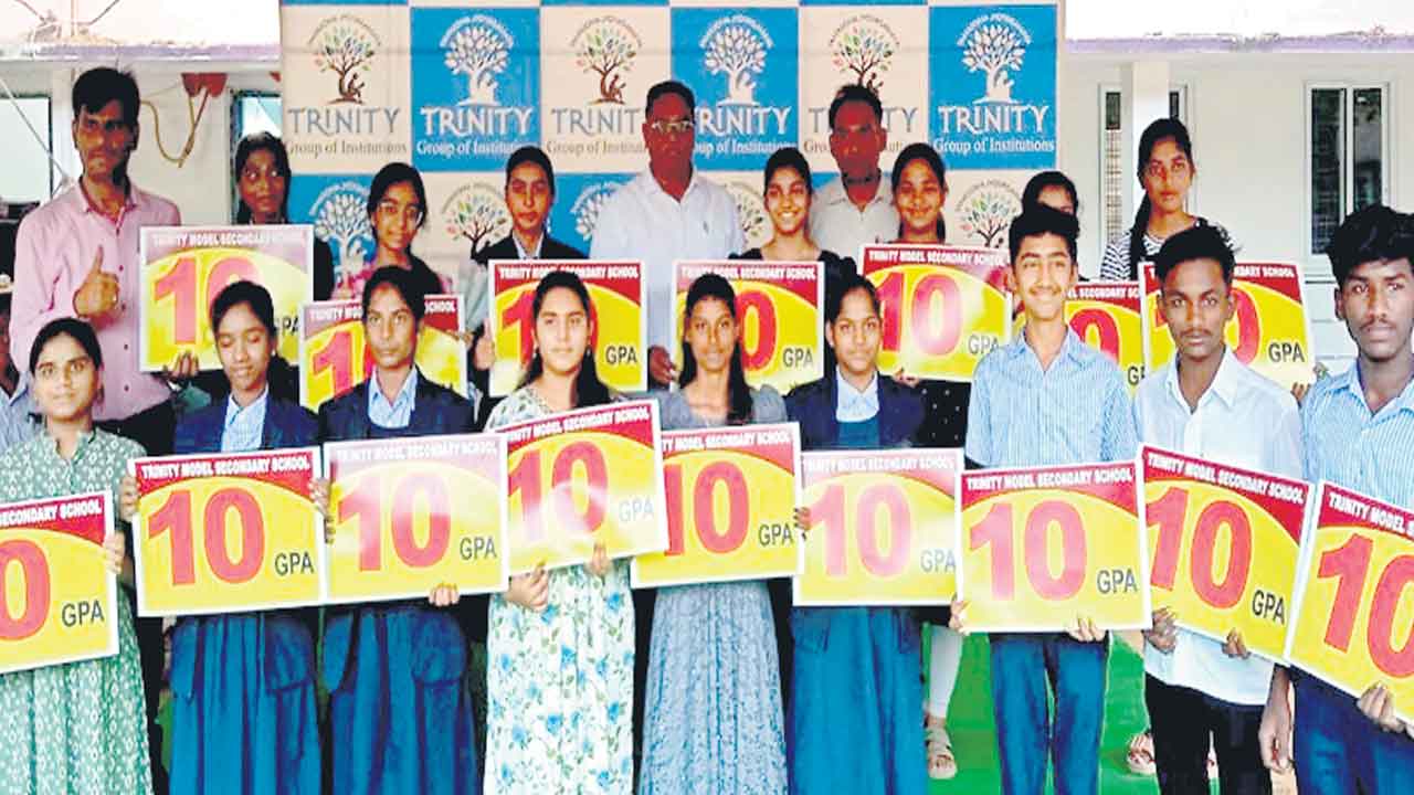 ట్రినిటీ విద్యార్థుల విజయభేరి