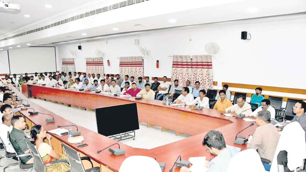 విత్తనాలను అందుబాటులో ఉంచాలి