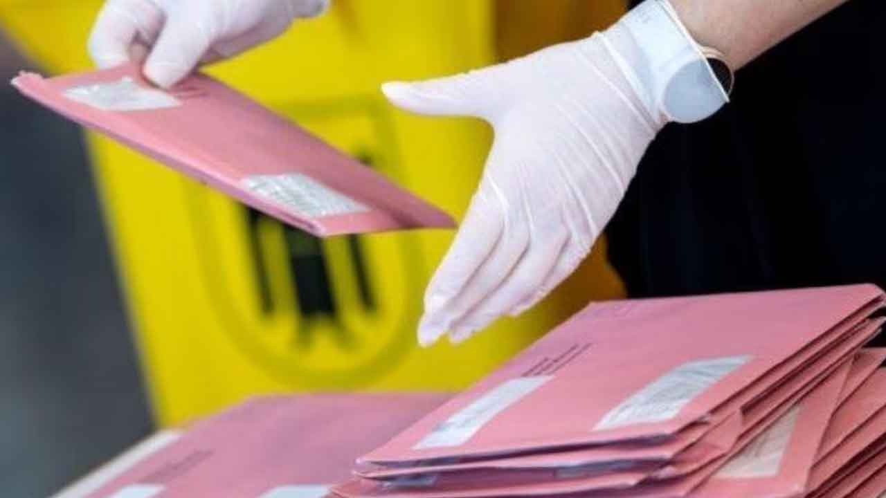 32వేల పోస్టల్‌ ఓట్లు పోల్‌