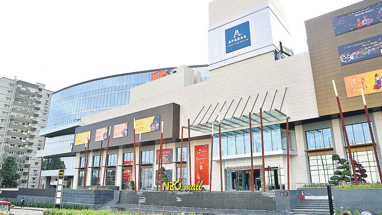 రిటైల్లోకి అపర్ణ 