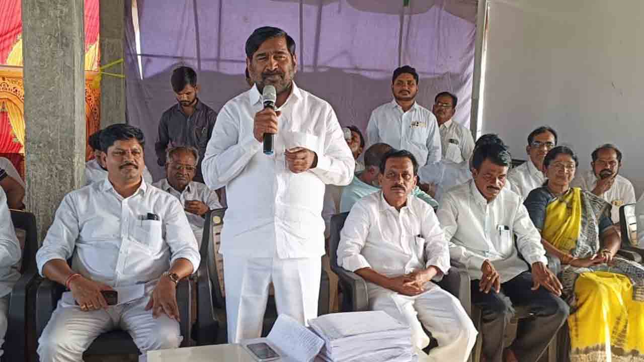 ప్రశ్నించే గొంతుక రాకేశ్‌రెడ్డిని గెలిపించాలి