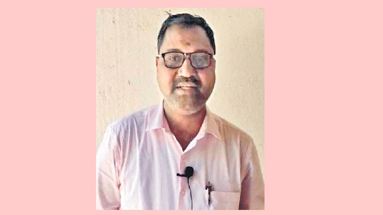 Maharashtra | గ్రామాన్నే కొనేసిన జీఎస్టీ అధికారి!