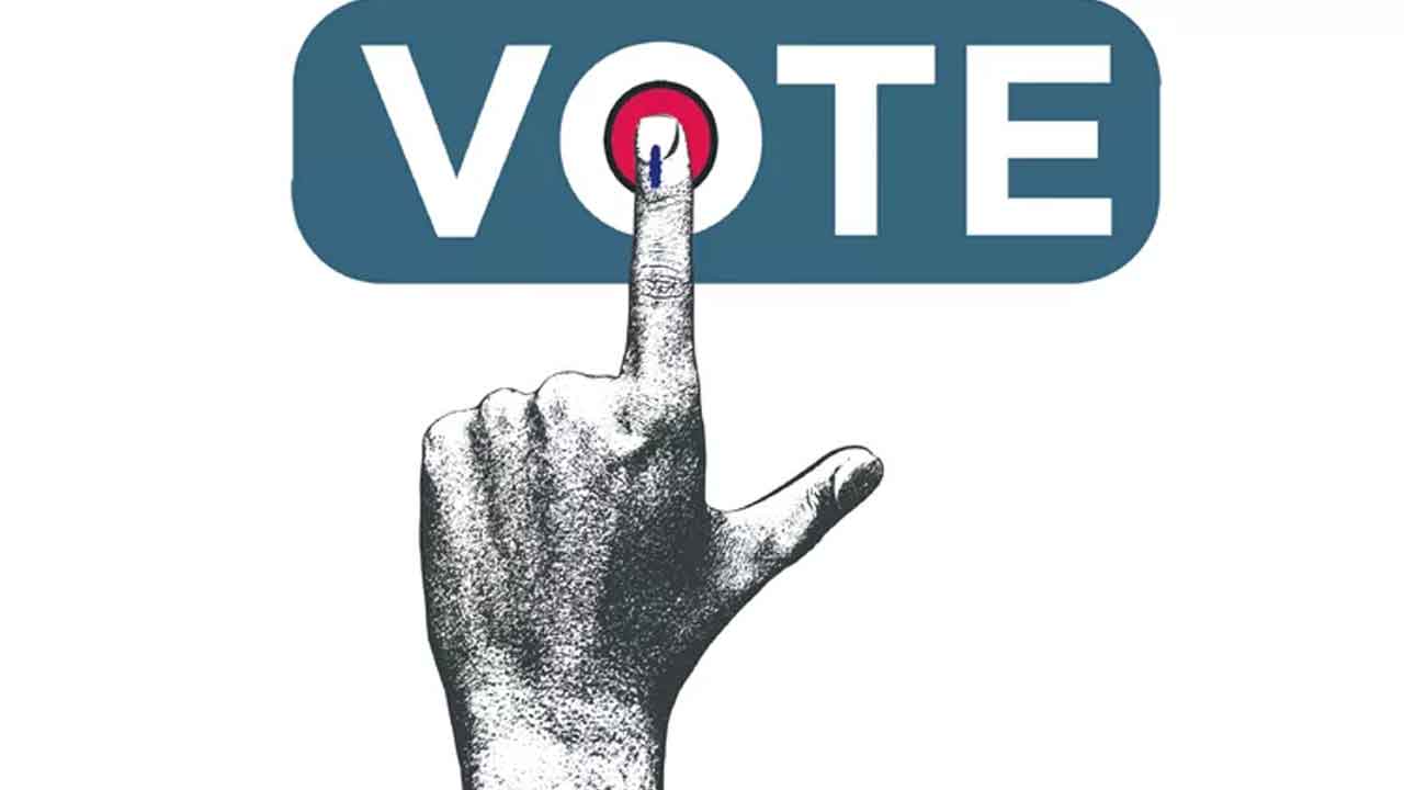 27న ఓటు హక్కు ఉన్న వారికి సెలవు