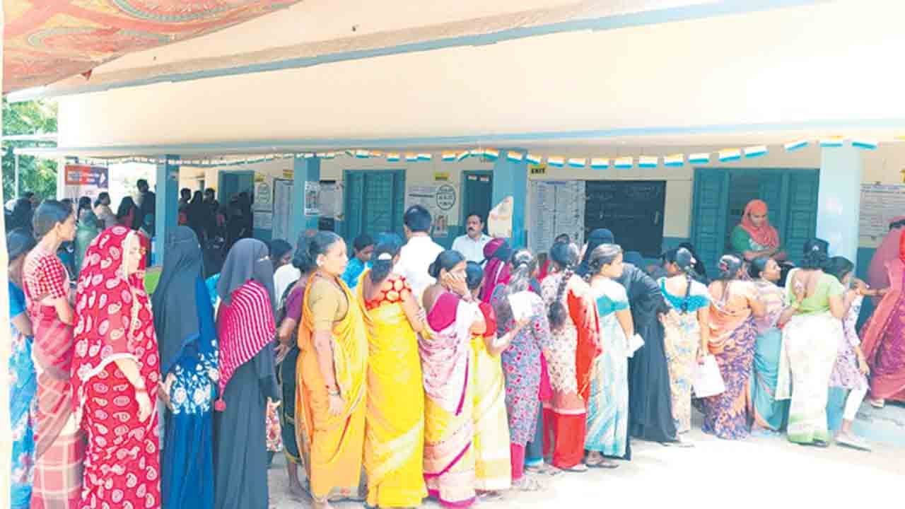 ఓటెత్తారు..