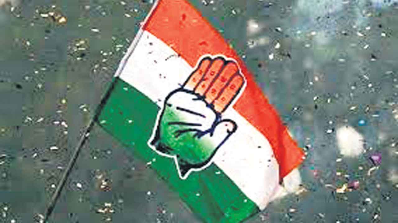 గుజరాత్‌లో ముస్లింలకు ‘చెయ్యి’చ్చిన కాంగ్రెస్‌