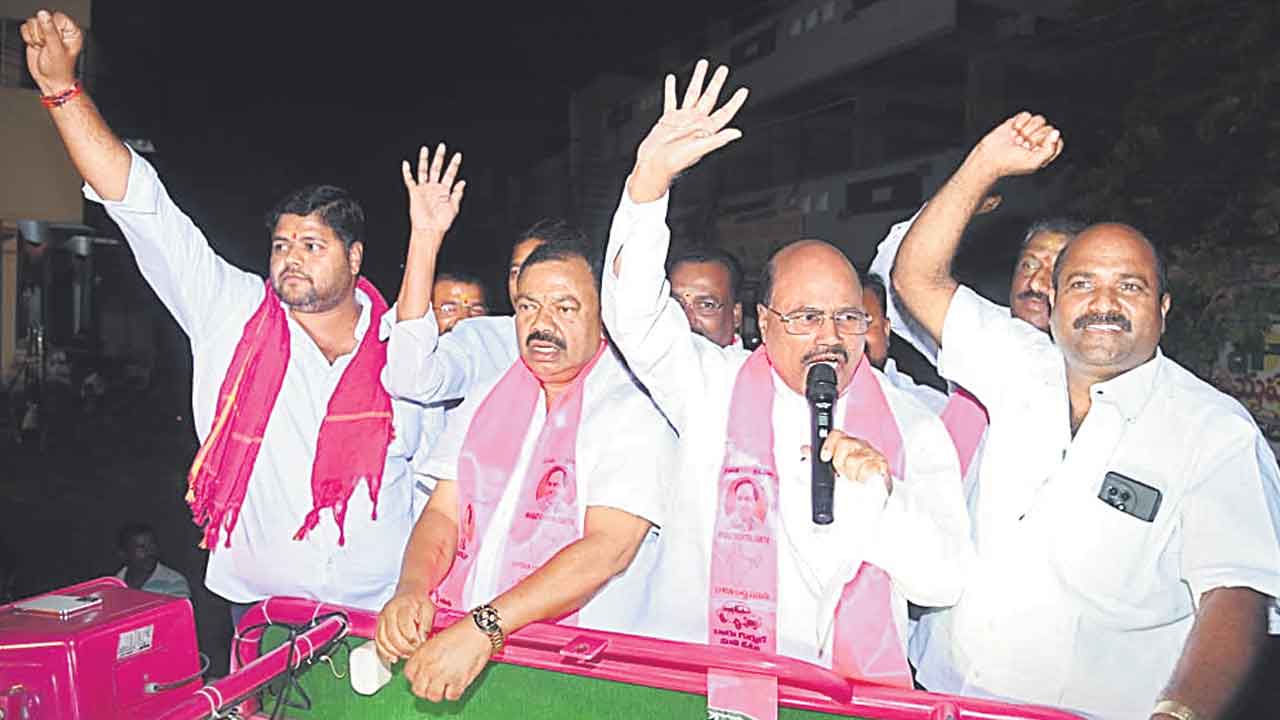 కాంగ్రెస్‌ హామీలన్నీ డ్రామాలే