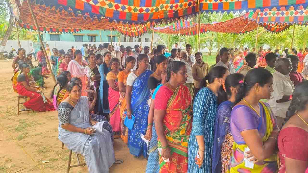 ‘పార్లమెంట్‌’కు పోటెత్తారు