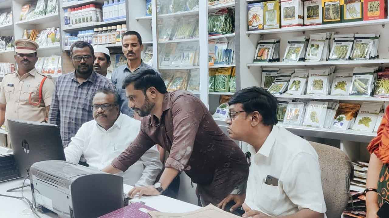 విత్తనాల కృత్రిమ కొరత సృష్టిస్తే కఠిన చర్యలు