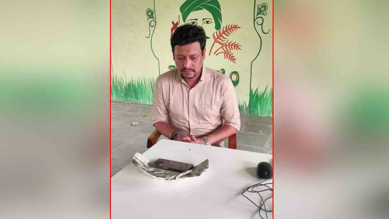 ACB Raids | రూ. 38 వేలు లంచం తీసుకుంటూ ఏసీబీకి పట్టుబడ్డ వ్యవసాయాధికారి