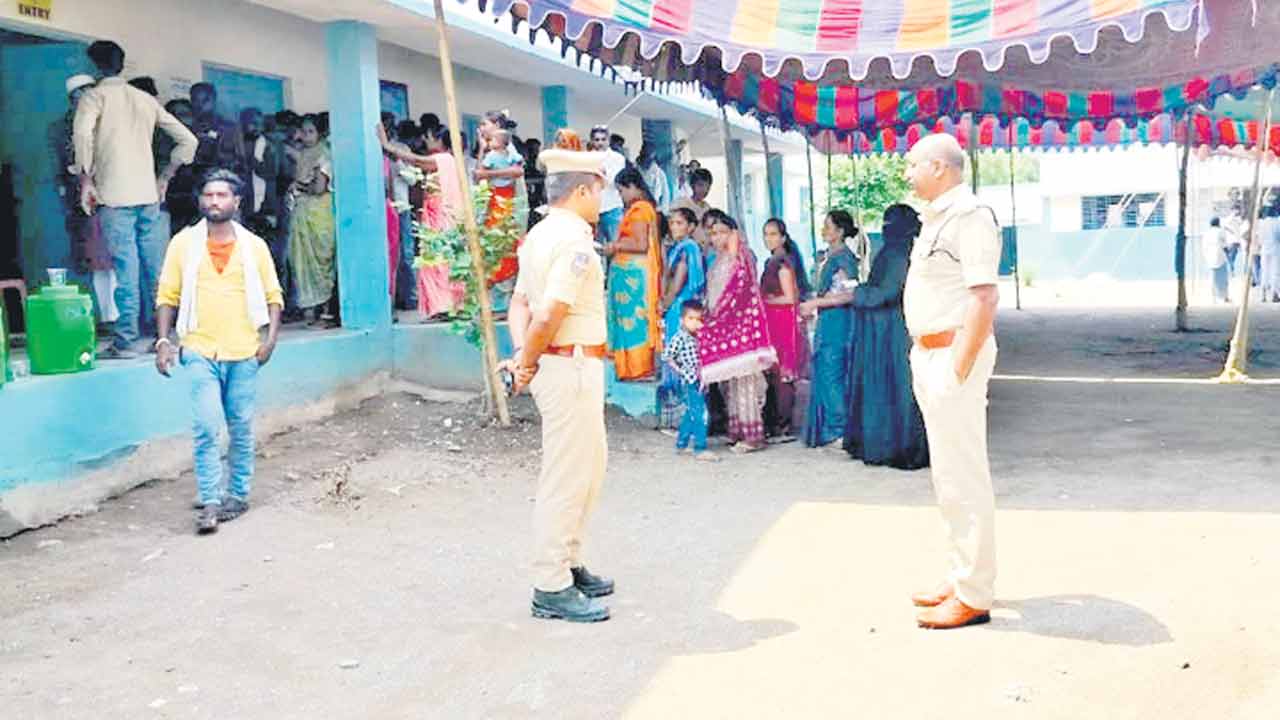కుమ్రం భీం ఆసిఫాబాద్‌ జిల్లాలో..