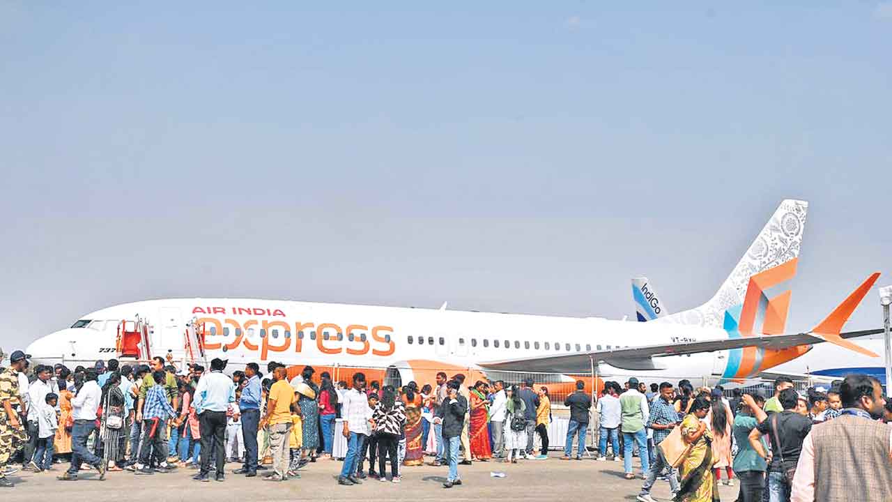 Air India | క్యాబిన్‌ సిబ్బంది మూకుమ్మడిగా సెలవు.. 100కు పైగా ఎయిరిండియా ఎక్స్‌ప్రెస్‌ విమానాల రద్దు