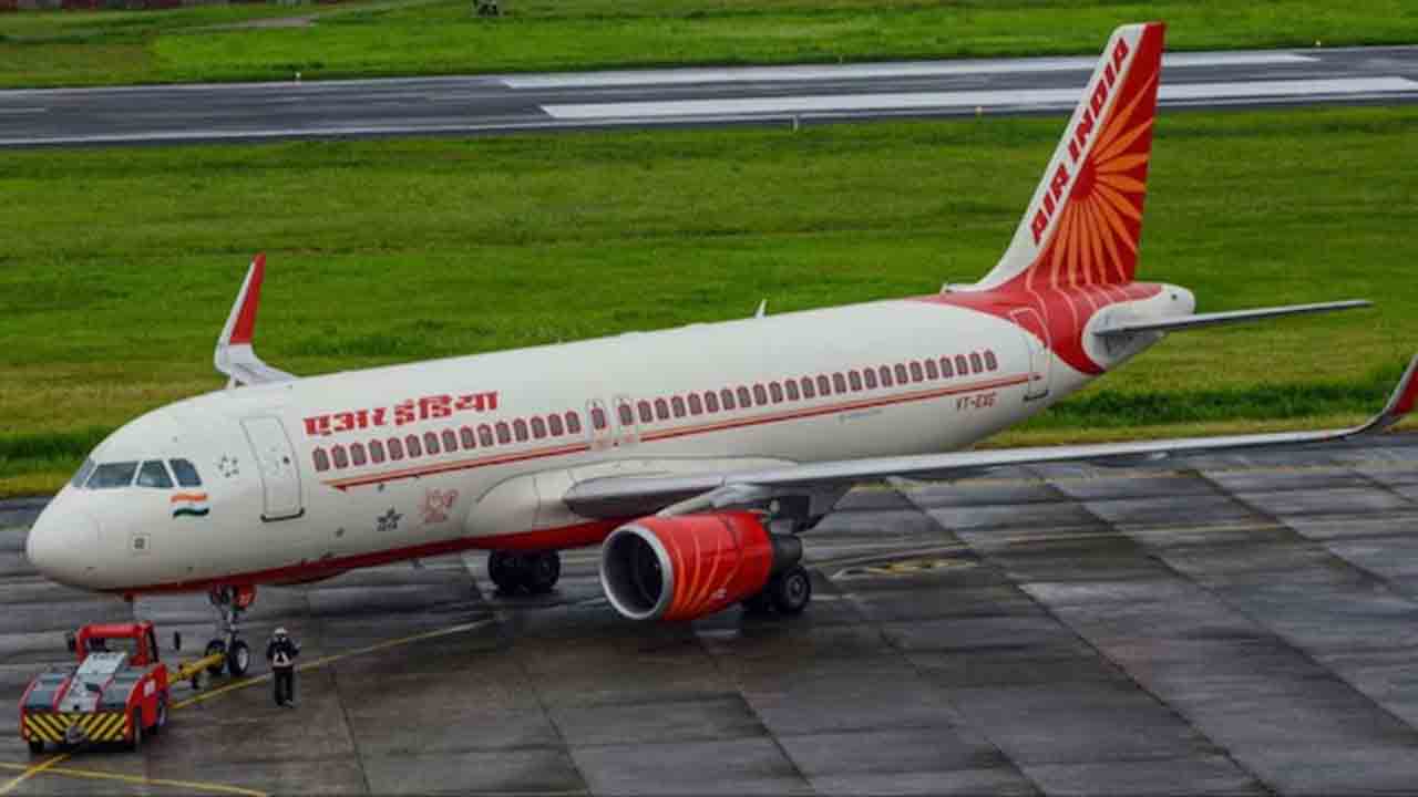 Bomb Note | ఢిల్లీ – వడోదర ఎయిర్‌ ఇండియా విమానానికి బాంబు బెదిరింపులు