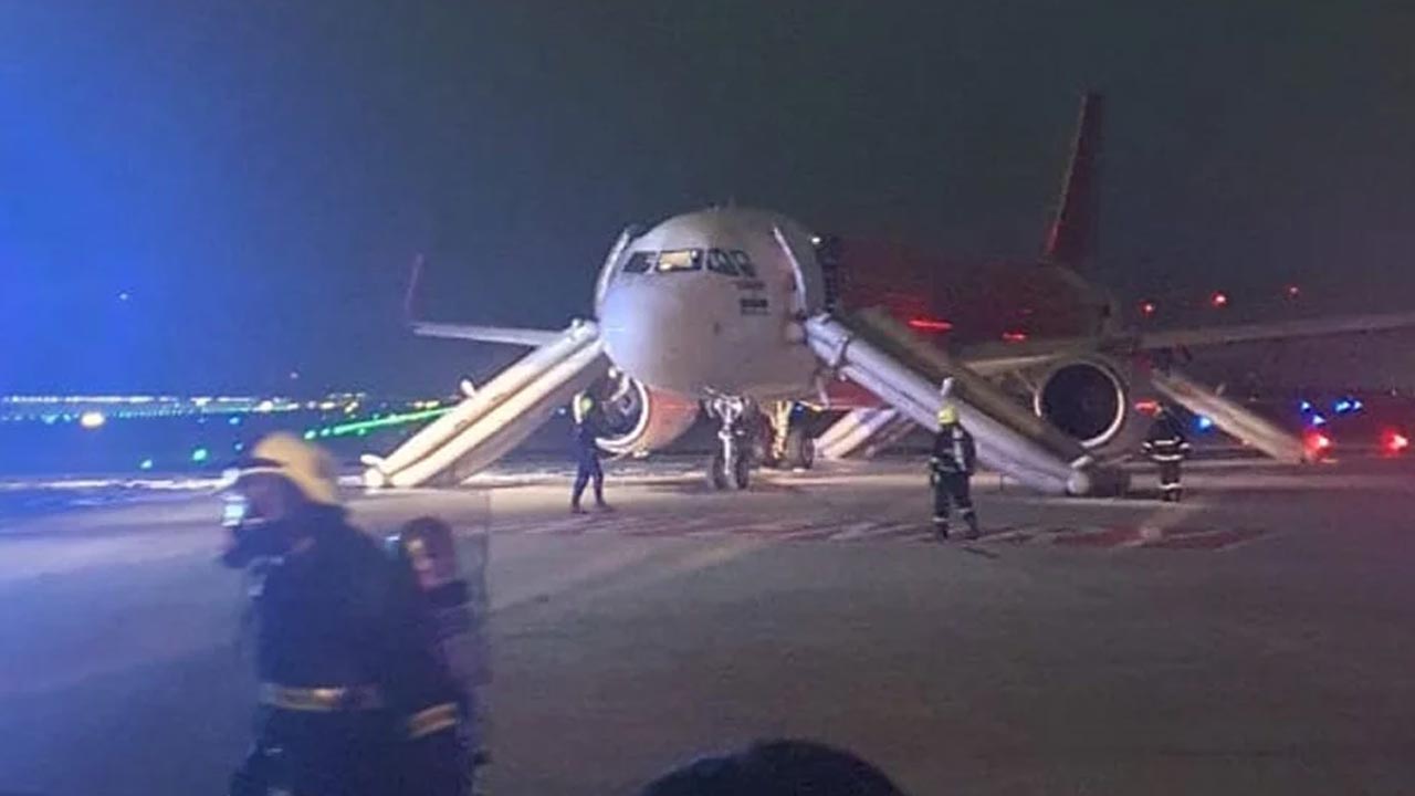 Air India Express | ఎయిర్‌ ఇండియా విమానంలో మంటలు.. టేకాఫ్‌ అయిన కొద్దిసేపటికే ఎమర్జెన్సీ ల్యాండింగ్‌