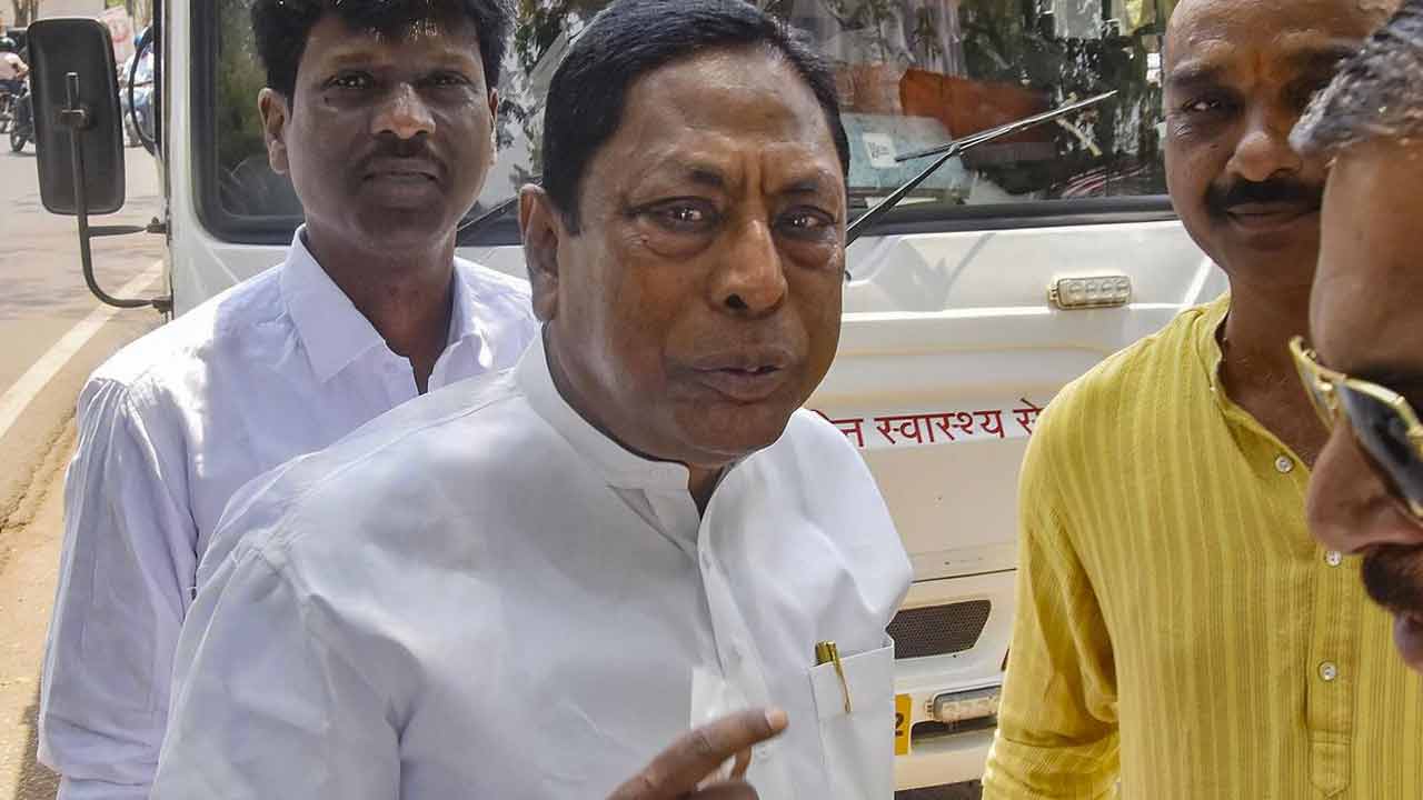 జార్ఖండ్‌ కాంగ్రెస్‌ మంత్రి ఆలంకు ఈడీ సమన్లు