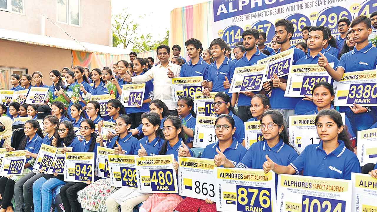 అల్ఫోర్స్‌ విద్యార్థుల జయభేరి