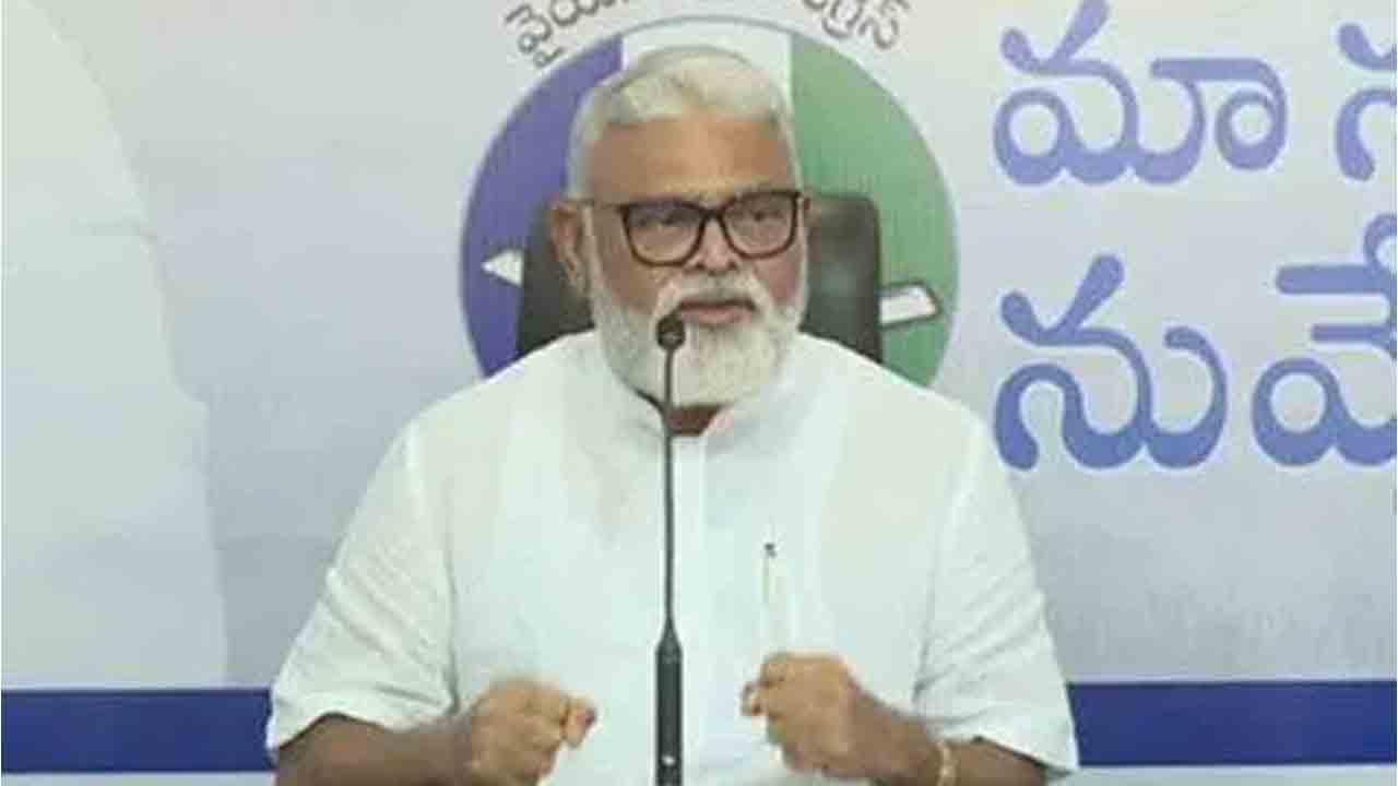 Minister Ambati Rambabu | పల్నాడు జిల్లాలో పోలీసు యంత్రాంగం దారుణంగా విఫలం : మంత్రి అంబటి రాంబాబు