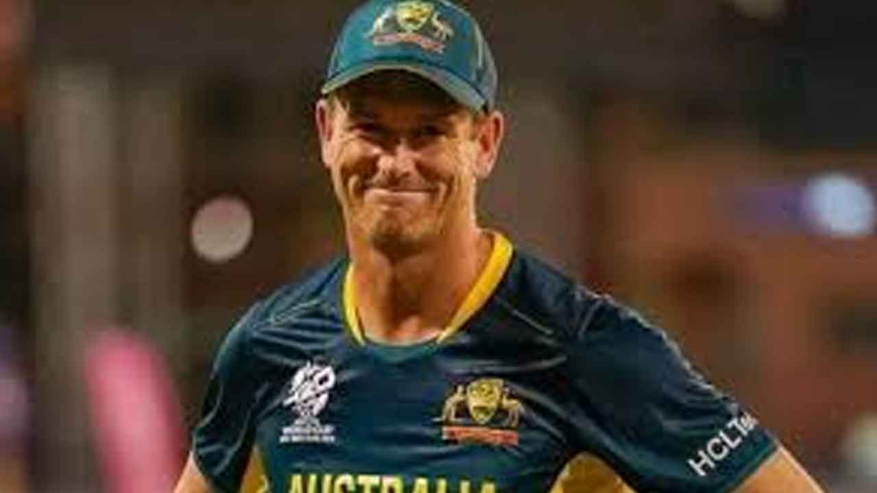 Australia | నమీబియాపై మ్యాచ్‌లో ఆసీస్‌కు ఆటగాళ్ల కొరత.. ఫీల్డింగ్‌కు చీఫ్‌ సెలక్టర్‌, హెడ్‌కోచ్‌