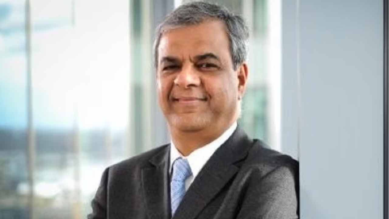 Ashok Vaswani | ఆర్బీఐ ఆంక్షలతో క్రెడిట్‌ కార్డు వ్యాపారానికి దెబ్బే: కొటక్‌ బ్యాంక్‌ ఎండీ