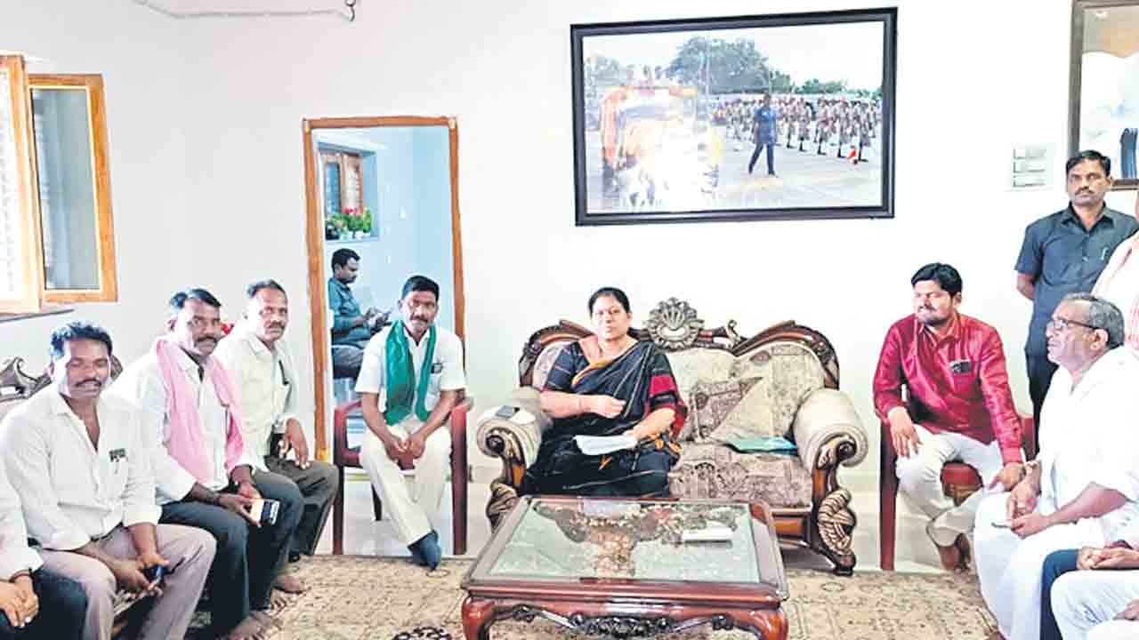 గులాబీ జెండా ఎగురుతుంది..