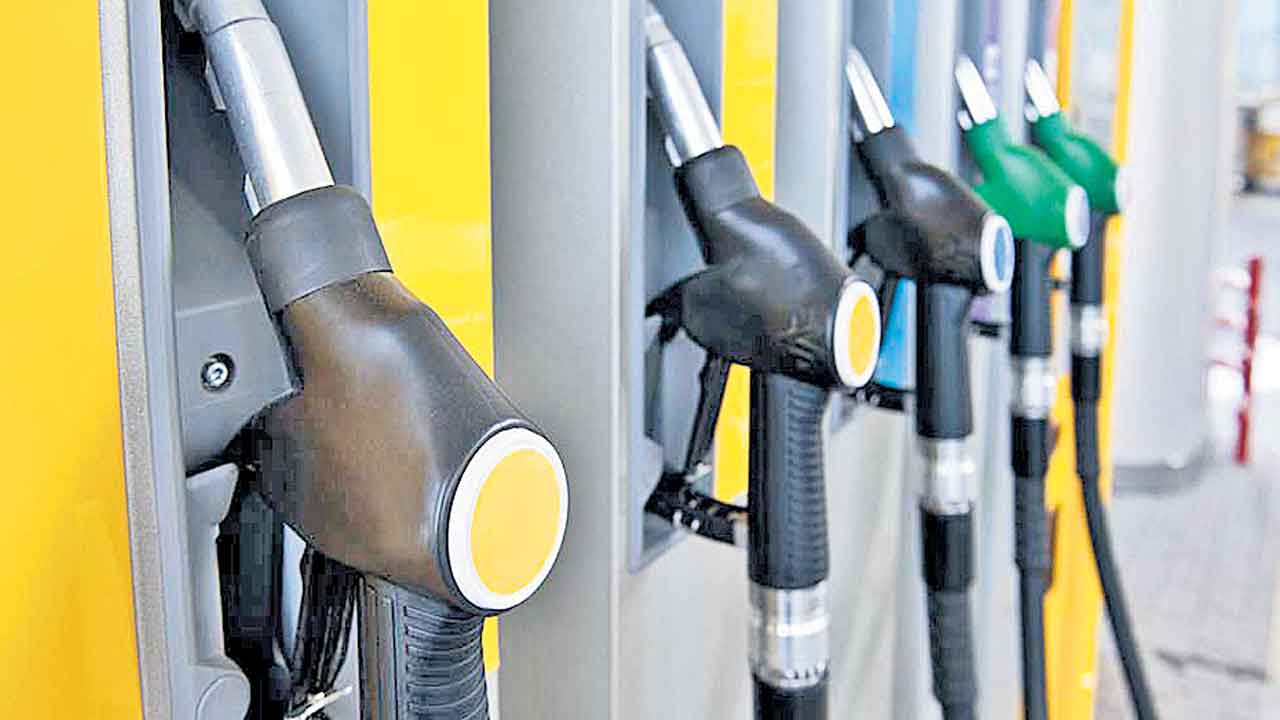 BJP | పెట్రో మంట.. పదేండ్ల బీజేపీ ప్రభుత్వహయాంలో అమాంతం పెరిగిన ఇంధన ధరలు