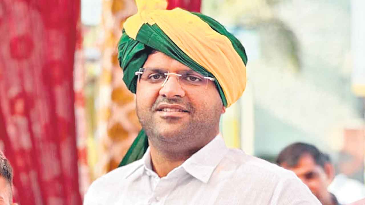 బీజేపీ ప్రభుత్వాన్ని దించేందుకు సిద్ధం