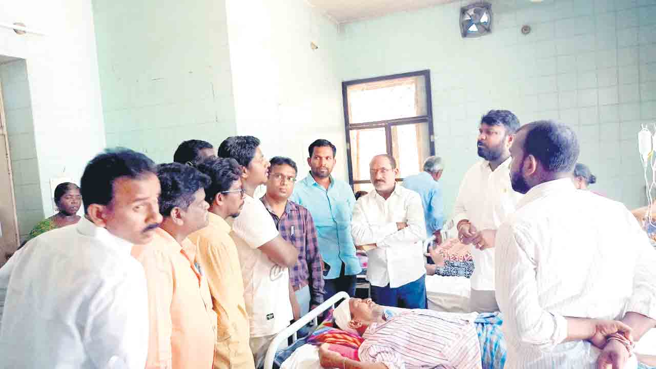 కార్యకర్తలను కాపాడుకుంటాం