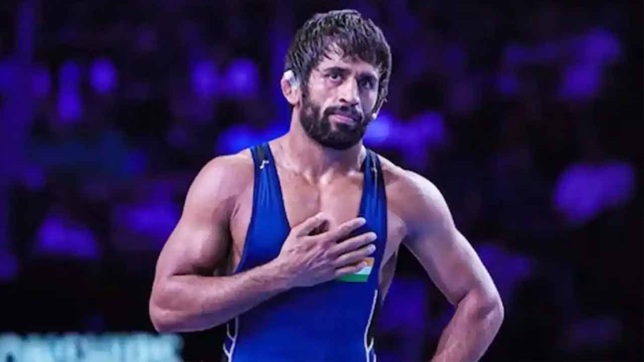 Bajarang Punia | రెజ్లర్ బజరంగ్‌ పూనియాపై సస్పెన్షన్‌ వేటు.. పారిస్‌ ఒలింపిక్స్‌కు వెళ్లేనా..?