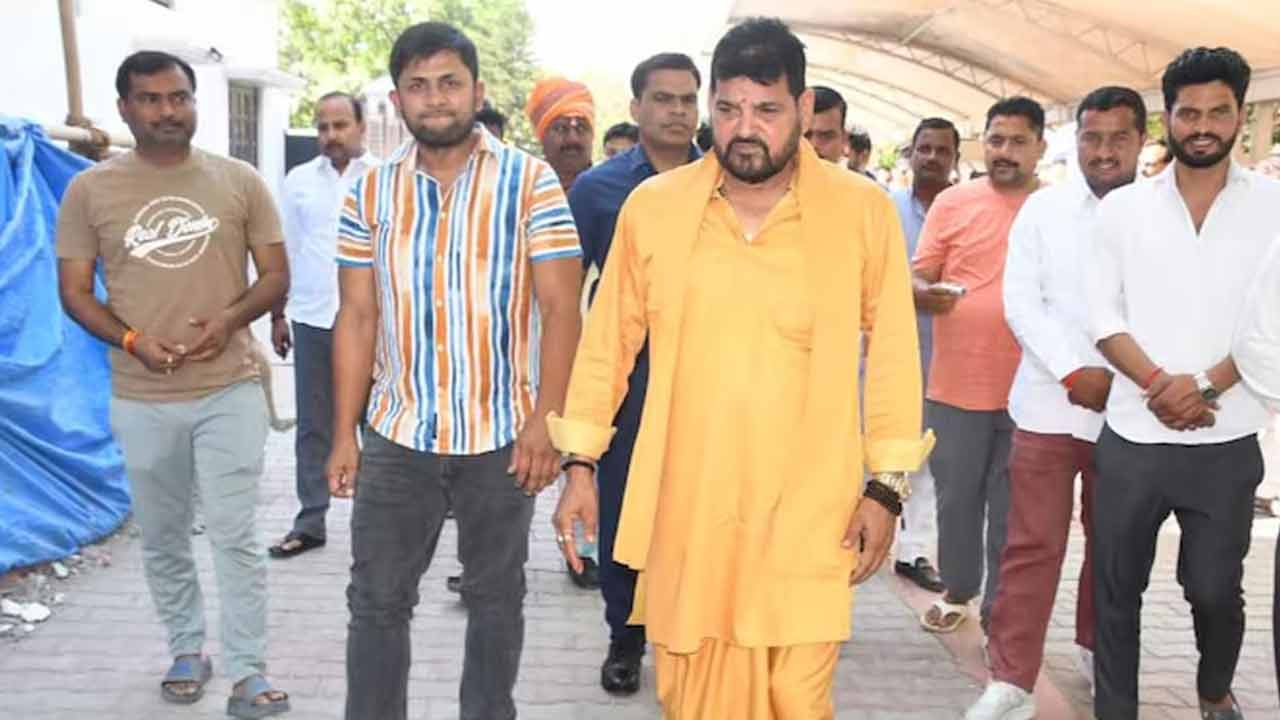 బుల్డోజర్‌ పాలసీ సరికాదు