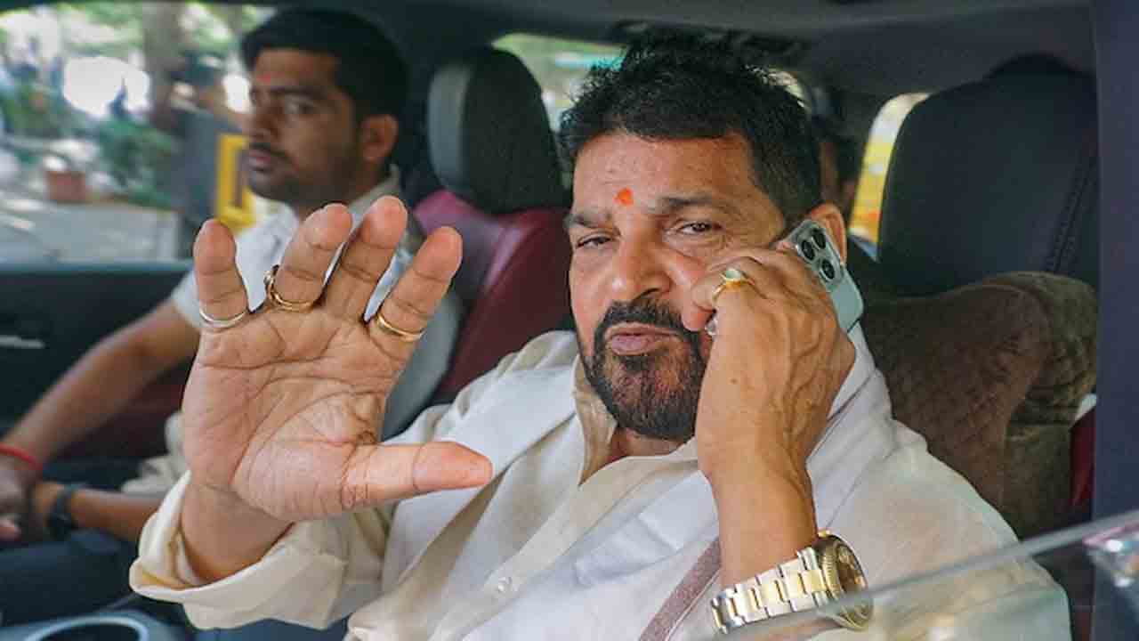 Brij Bhushan | బ్రిజ్‌ భూషణ్‌కు బీజేపీ షాక్‌.. కైసర్‌గంజ్‌ నుంచి ఆయన కుమారుడికి అవకాశం..!