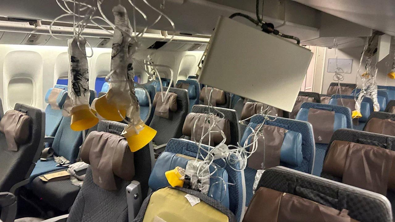 Singapore Airlines | భయానక అనుభవానికి చింతిస్తున్నాం.. సింగపూర్ ఎయిర్లైన్స్ సీఈవో బహిరంగ క్షమాపణ