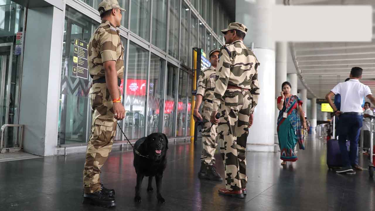 పార్లమెంట్‌ భద్రతకు సీఐఎస్‌ఎఫ్‌ బలగాలు