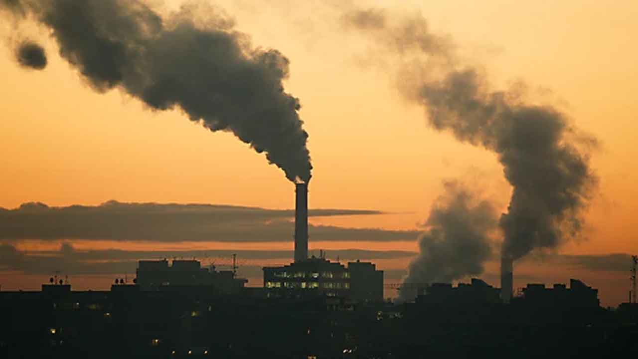 Pollution | కాలుష్యానికి ‘కొత్త’ కళ్లెం.. సరికొత్త పదార్థాన్ని కనుగొన్న యూకే, చైనా శాస్త్రవేత్తలు