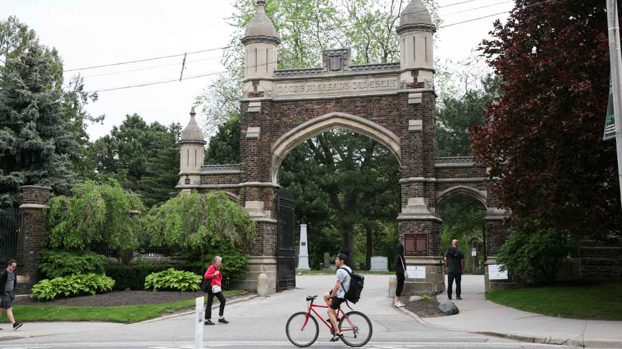 Canada | అంత్యక్రియల ఖర్చు 30 లక్షలు.. భరించలేక మృతదేహాల్ని వదిలేస్తున్న కుటుంబసభ్యులు